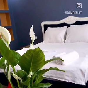 Camera con letto king size